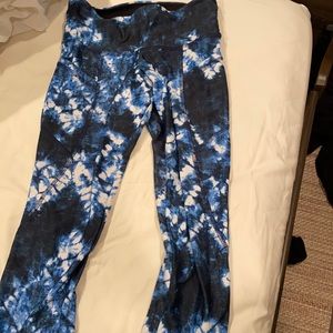 Strut This Crop workout pants (one size)